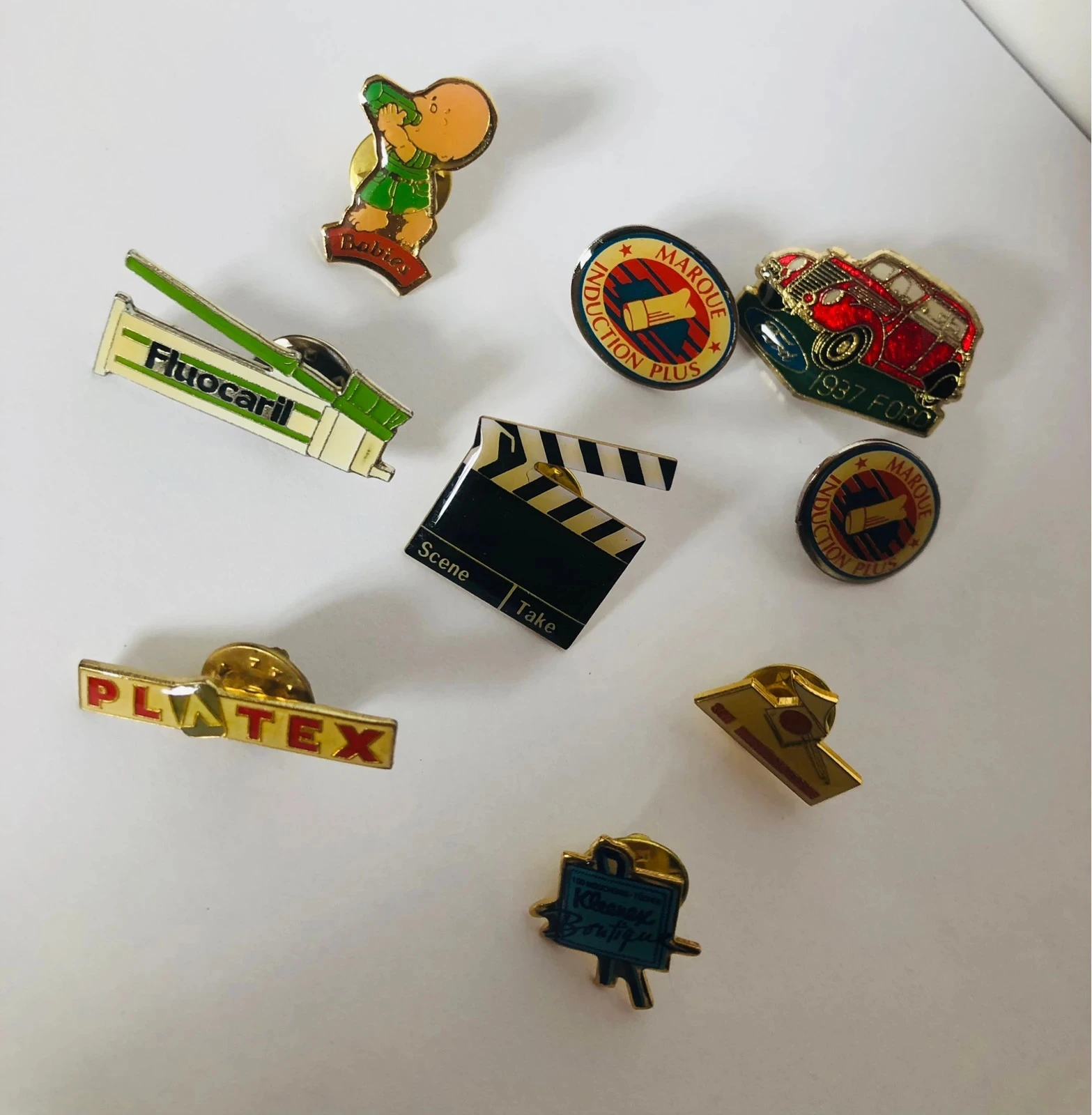 Lot van 9 Vintage Pin's - Merken, Film & Nostalgie (Jaren 90) – photo 3